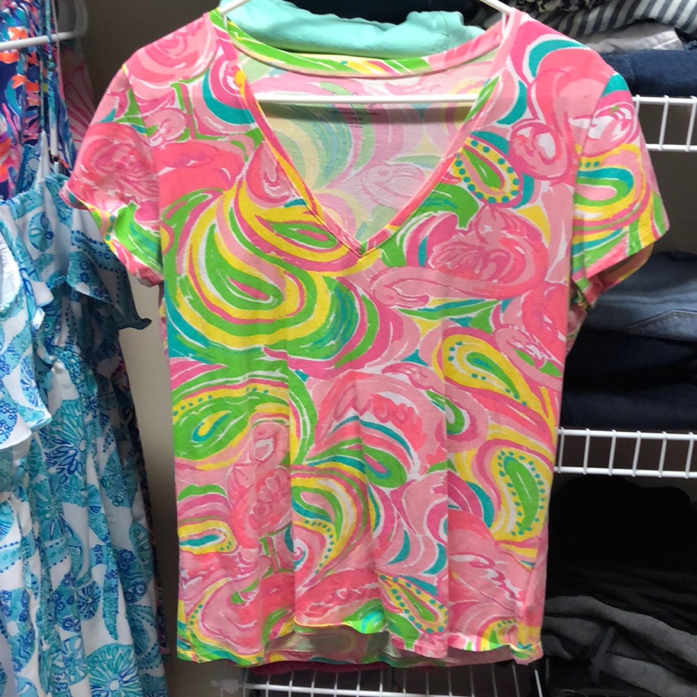 EUC Lilly Pulitzer All Nighter V-Neck T-Shirt